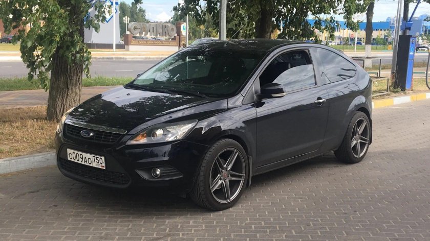 Черные диски на Форд фокус 2