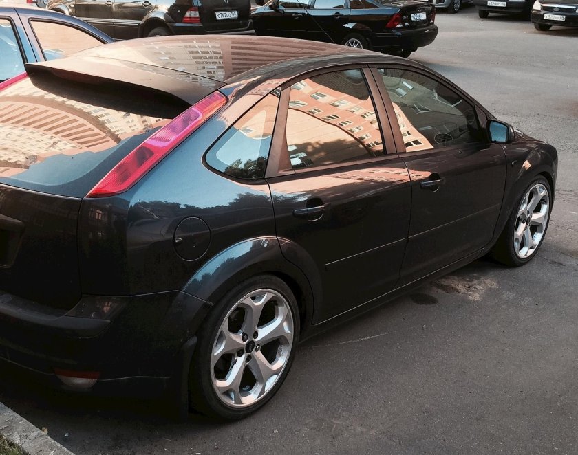 Ford Focus 2 хэтчбек r18