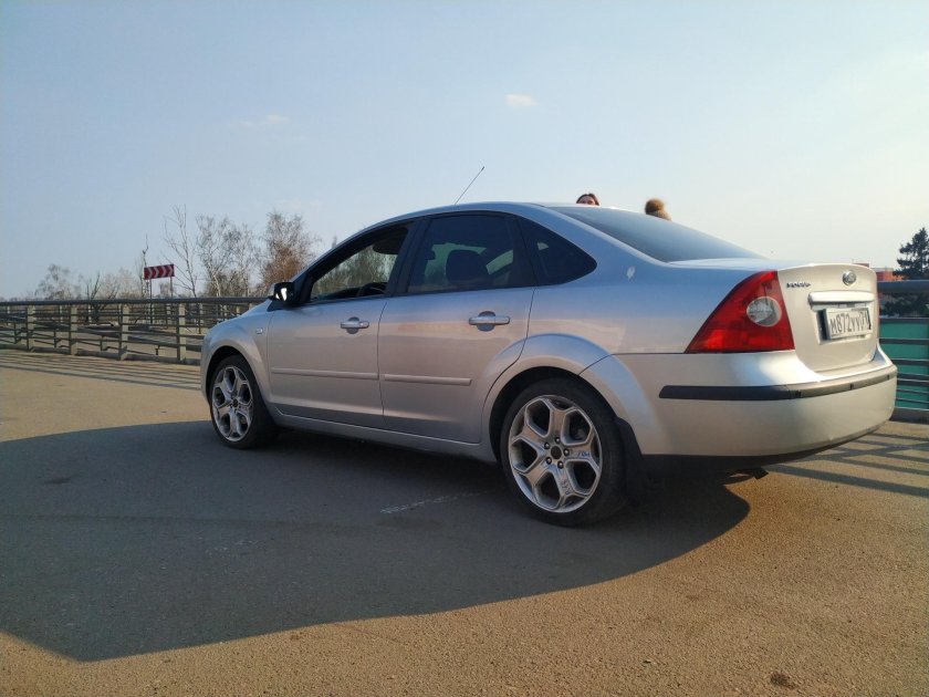 Форд фокус 2 седан r18