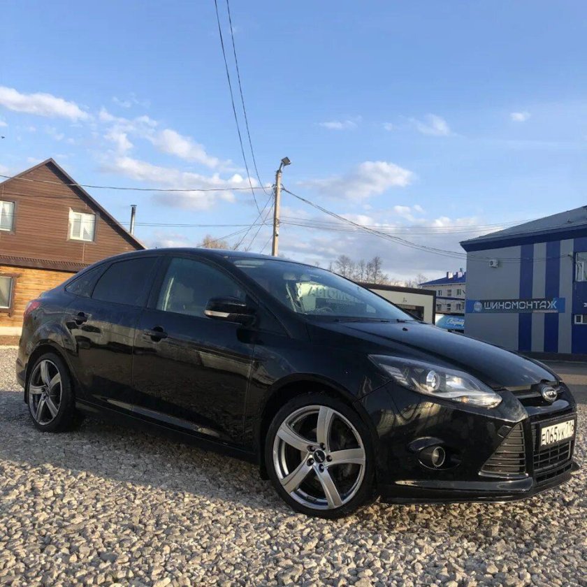 Ford focus 3 r18 черный