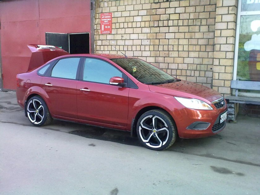 Форд фокус 2 седан r18