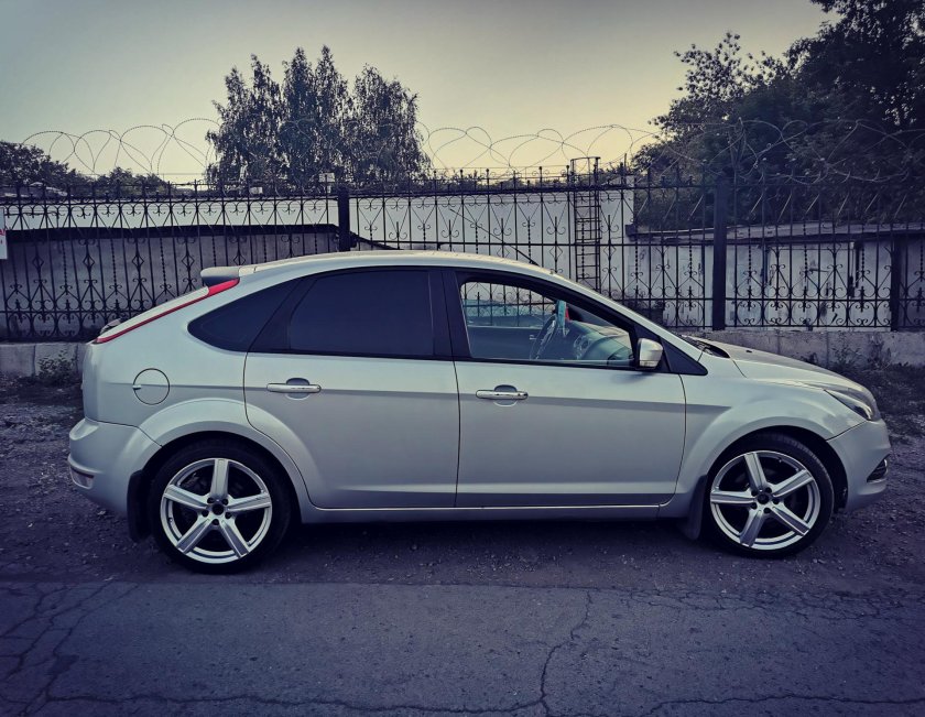 Ford Focus 2 хэтчбек r18