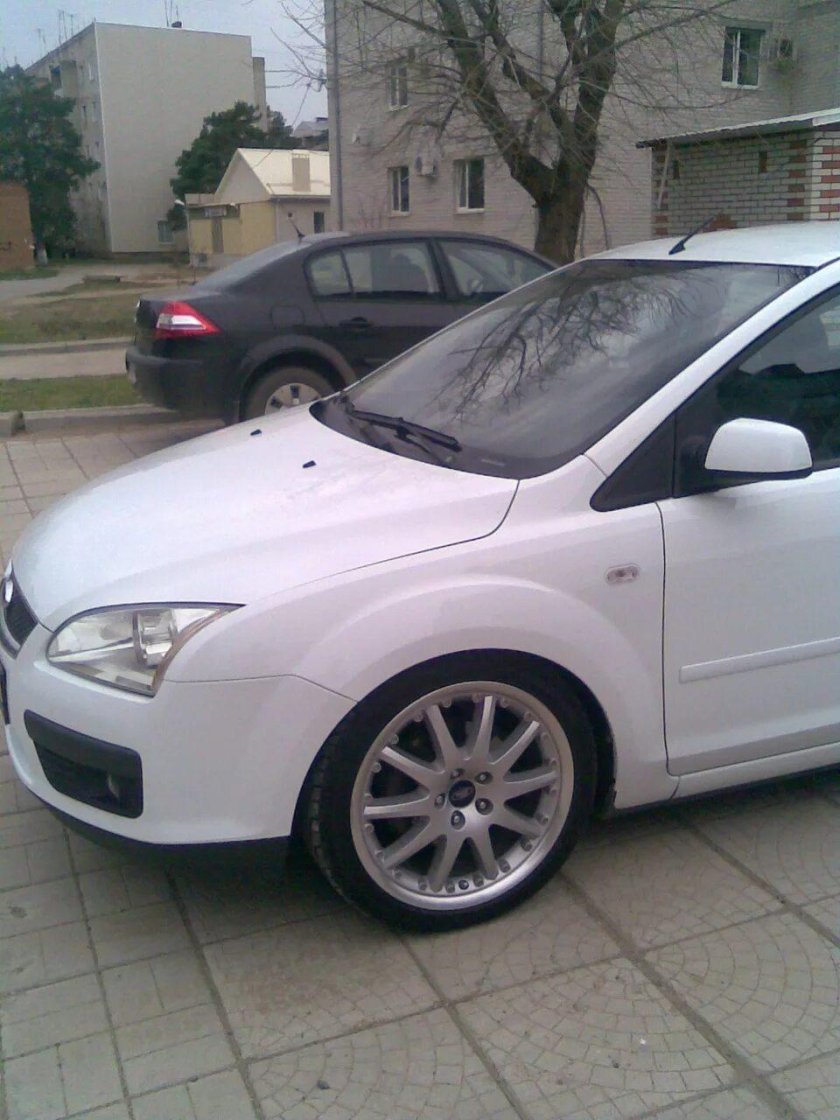 Ford Focus 2 хэтчбек r18