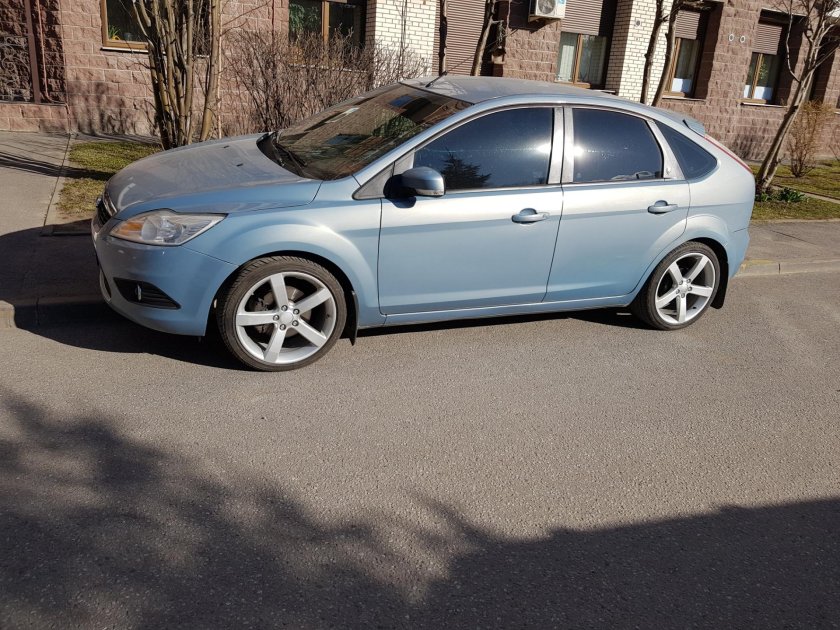 Форд фокус 2 рестайлинг серо голубой