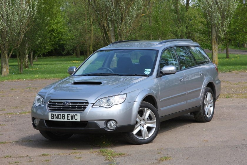 Субару Аутбек 2003