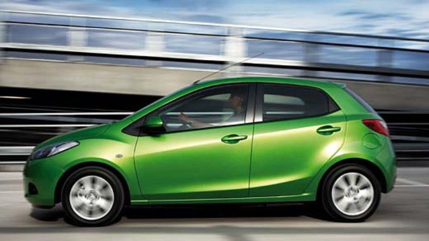 Малолитражка Мазда 2