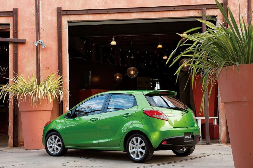 Mazda 2