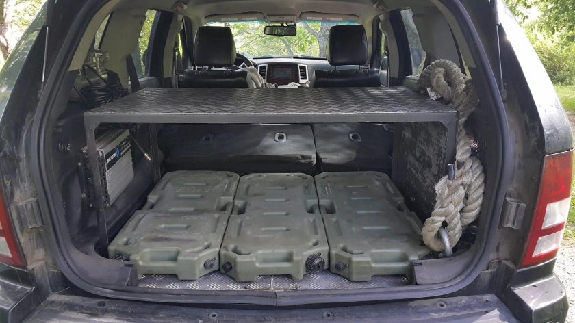 Jeep Grand Cherokee, 2010 багажник