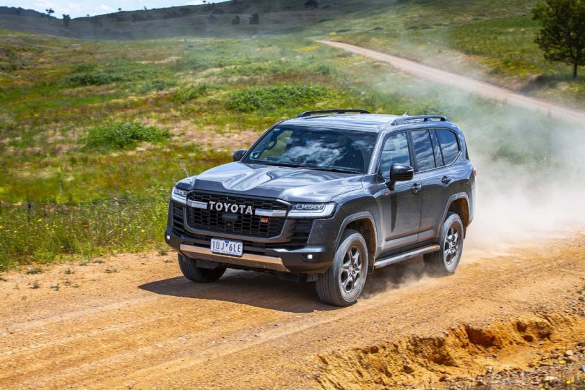 Toyota Land Cruiser 300 gr Sport