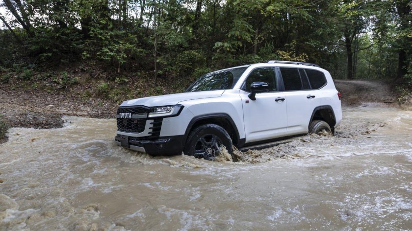 Toyota Land Cruiser 300 gr