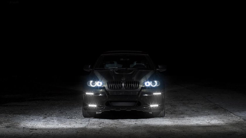 BMW x5 e70 в темноте