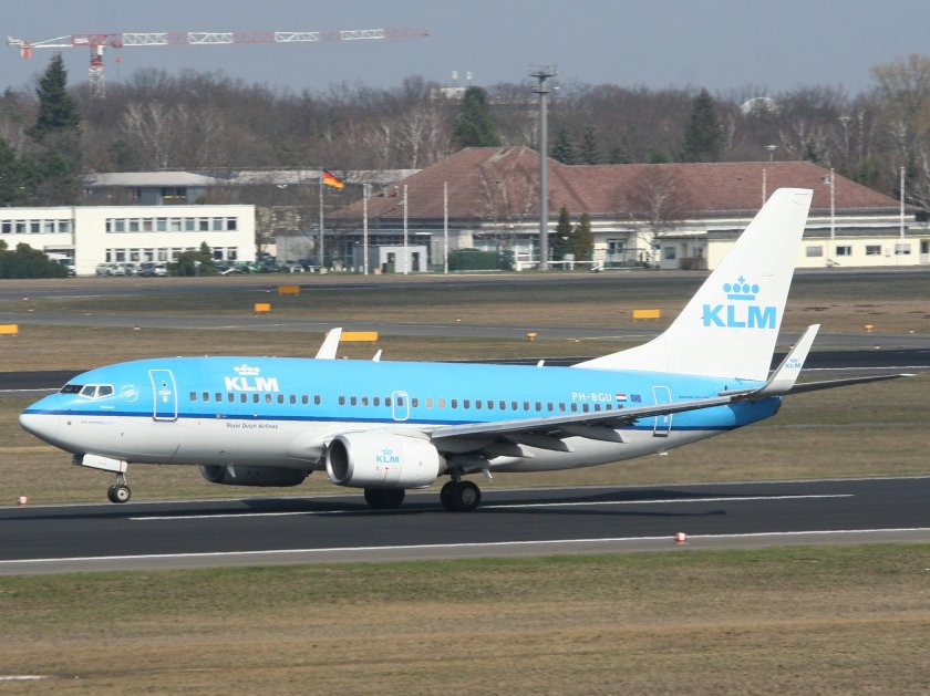 737-700 KLM