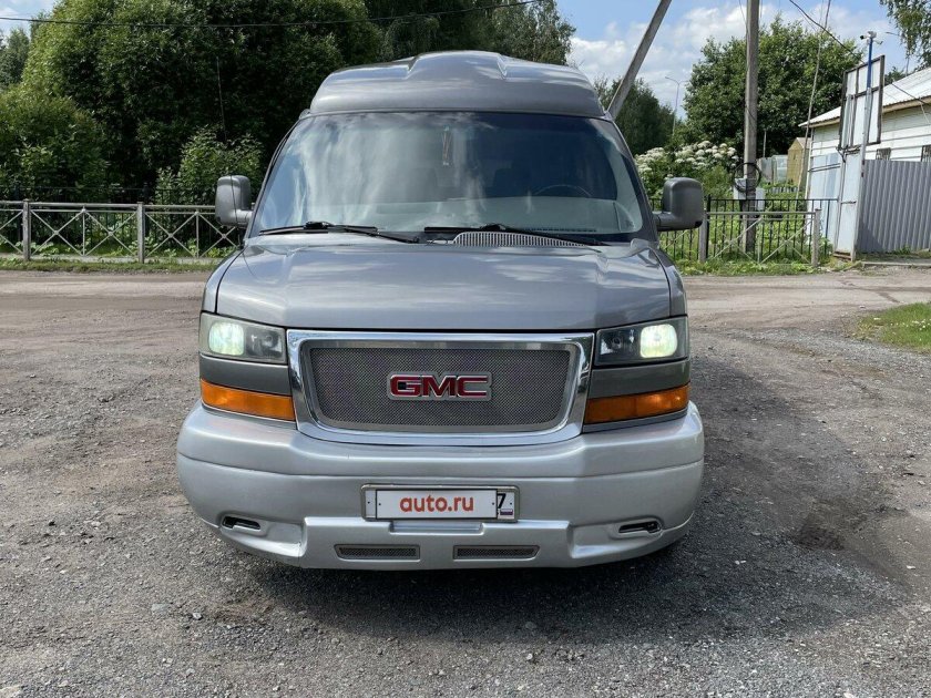 Игрушечная GMC Savana 1 32