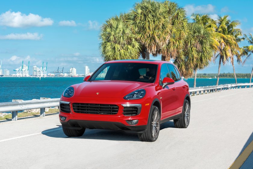 Порше Кайен внедорожник