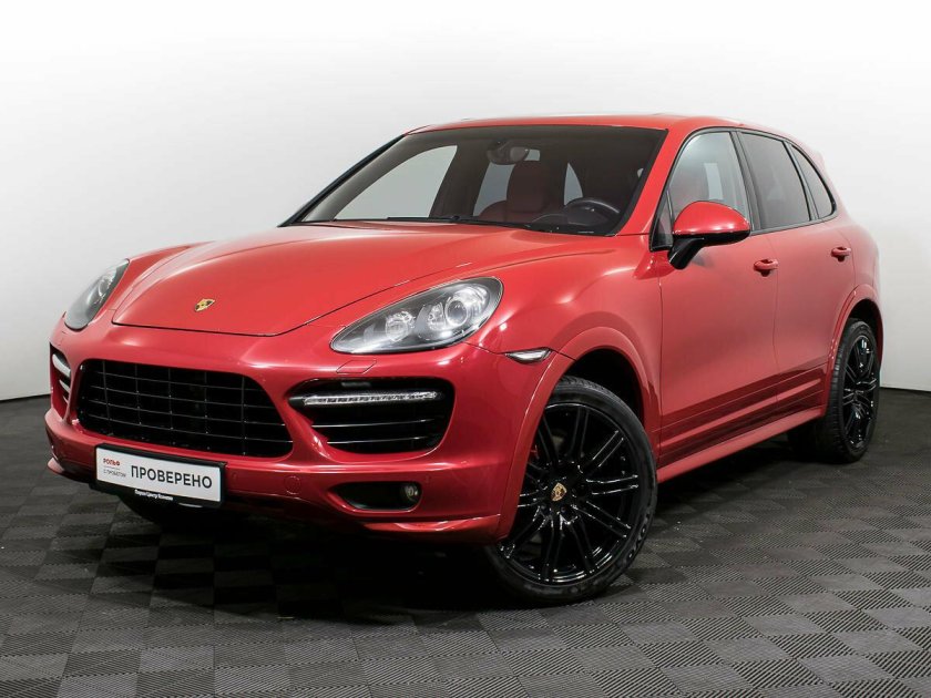 Porsche Cayenne 2013 красный