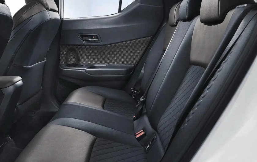 Тойота Chr салон