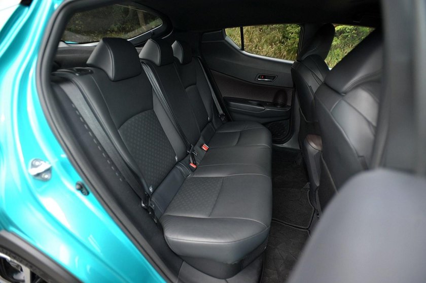 Toyota Chr багажник