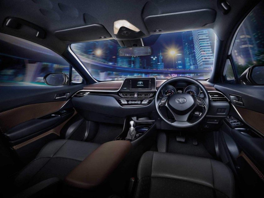 Toyota Chr внутри