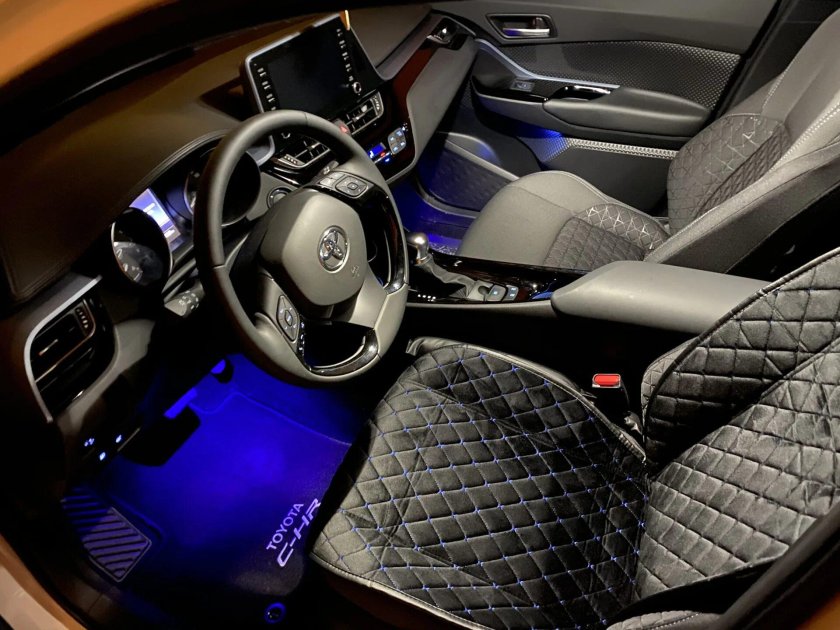 Toyota Chr салон