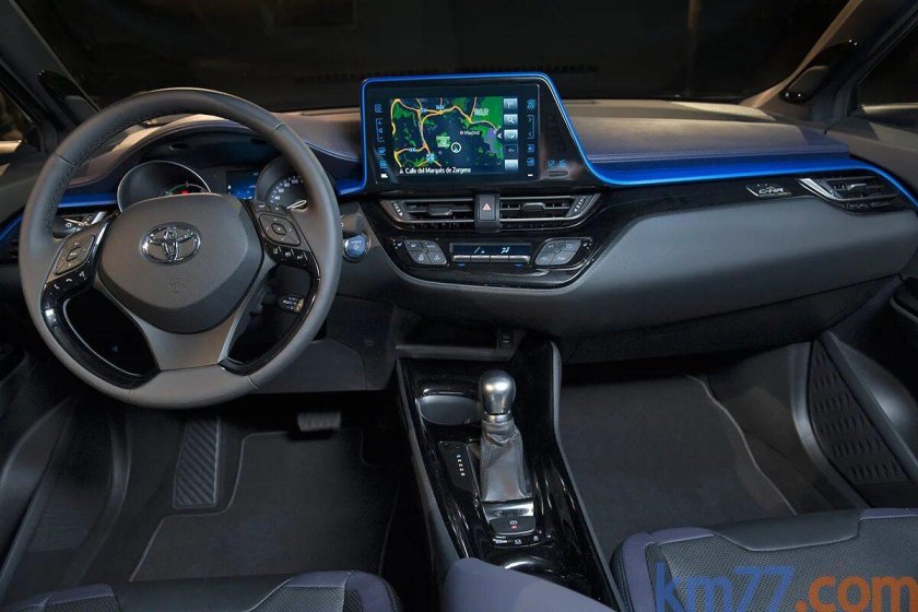 Тойота Chr салон