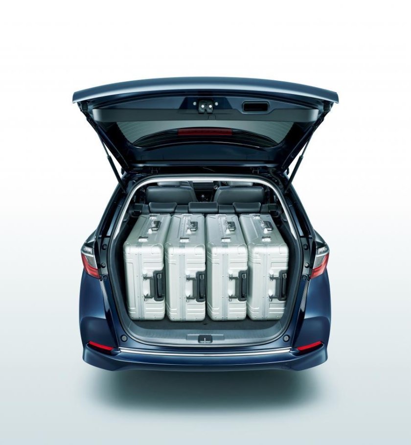 Хонда фит шаттл 2019