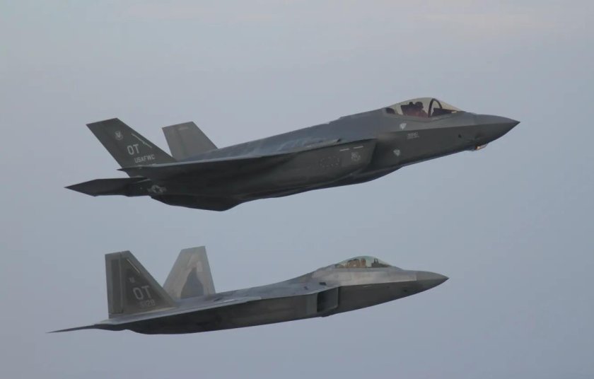 Lockheed/Boeing f-22 Raptor