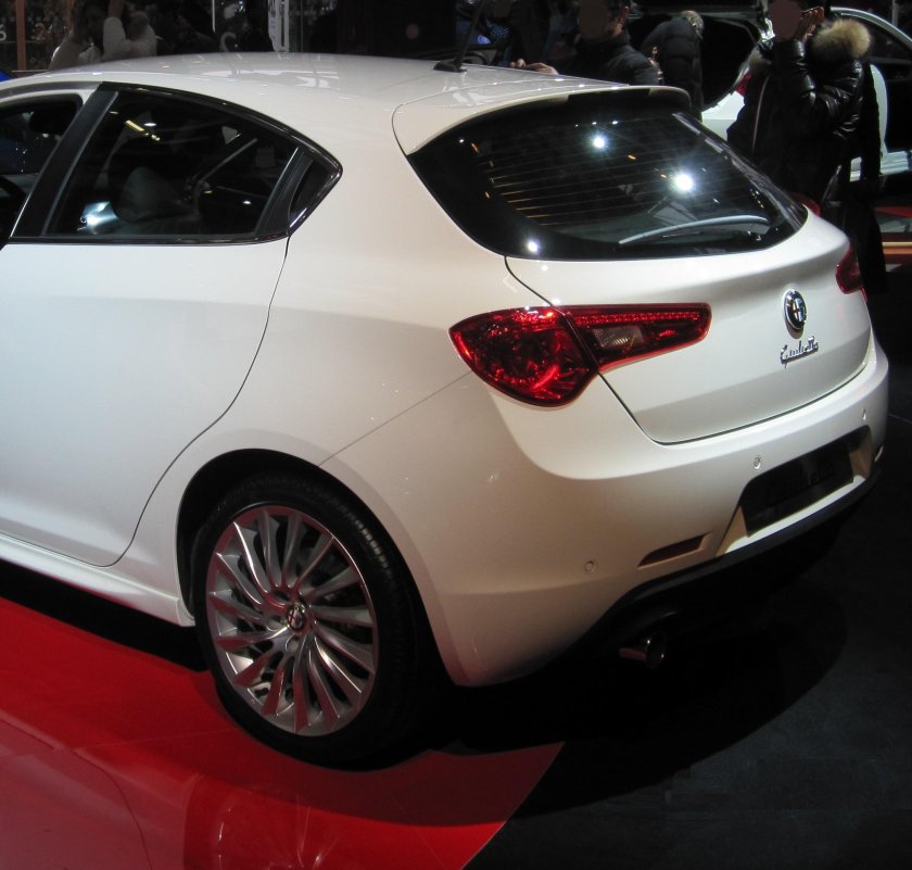 Alfa Romeo хэтчбек 2022