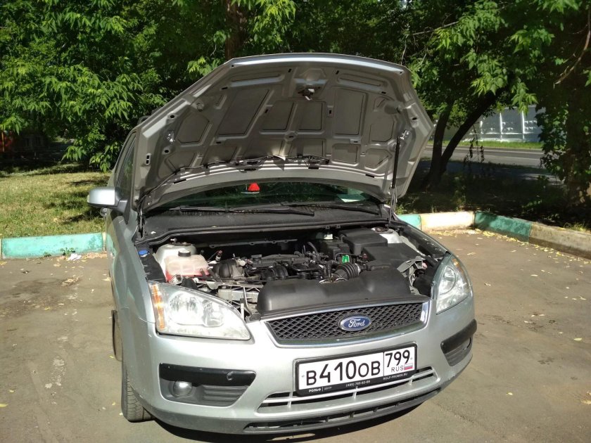 Форд фокус 2 открытый капот