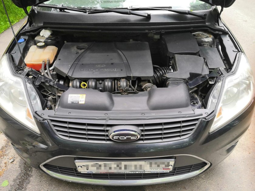 Резинка под капот Форд фокус 2