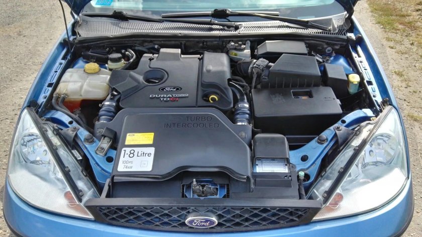 Ford Focus 1 подкапотка