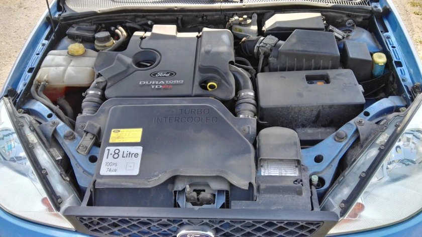 Подкапотка Форд фокус 1