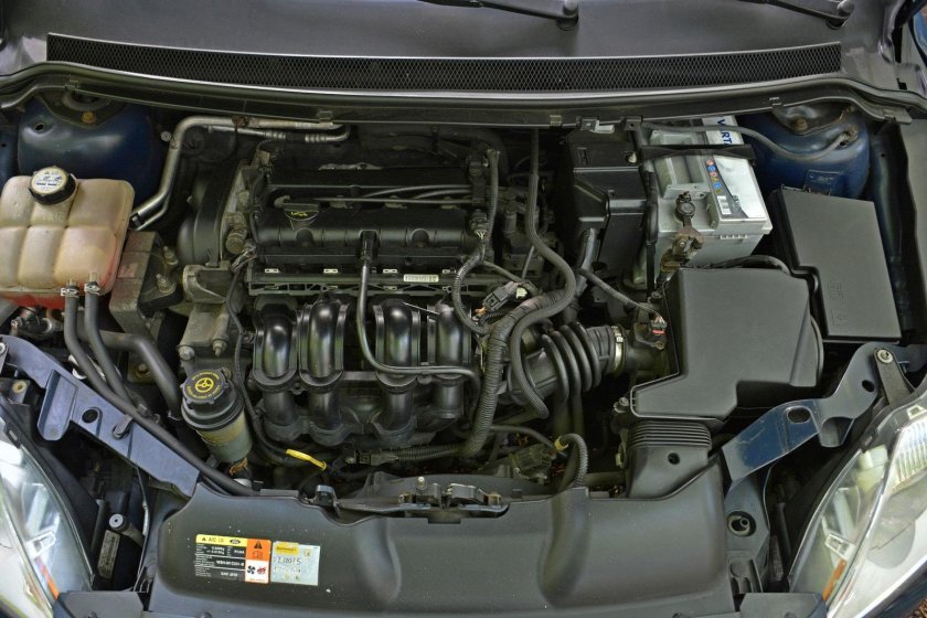 Моторный отсек Форд фокус 3