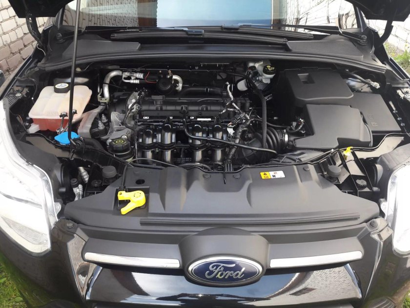 Ford Focus 3 подкапотка