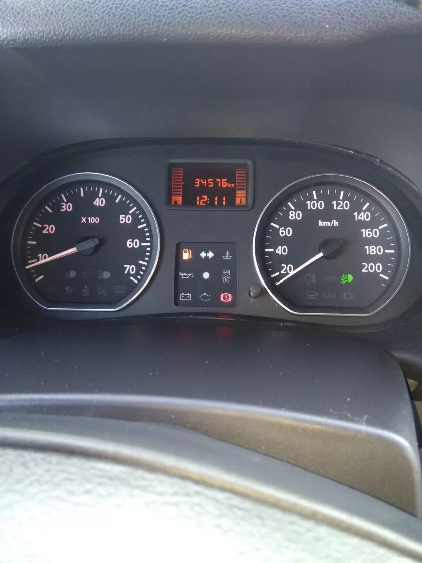 Приборная панель Логан 1