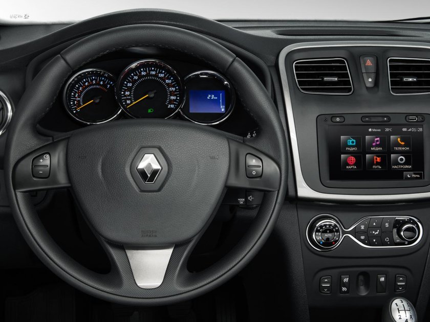 Рено Логан степвей 2015