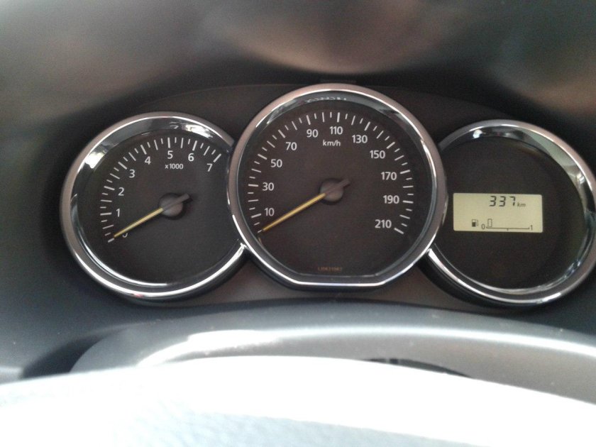 Бортовой компьютер Рено Логан 2