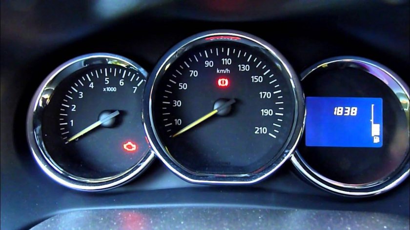 Приборка Рено Логан 2