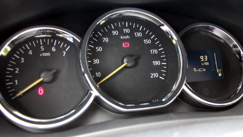 Приборка Логан 2