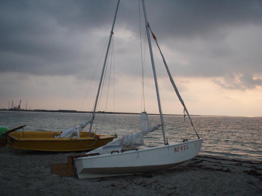 Парусная яхта кадет