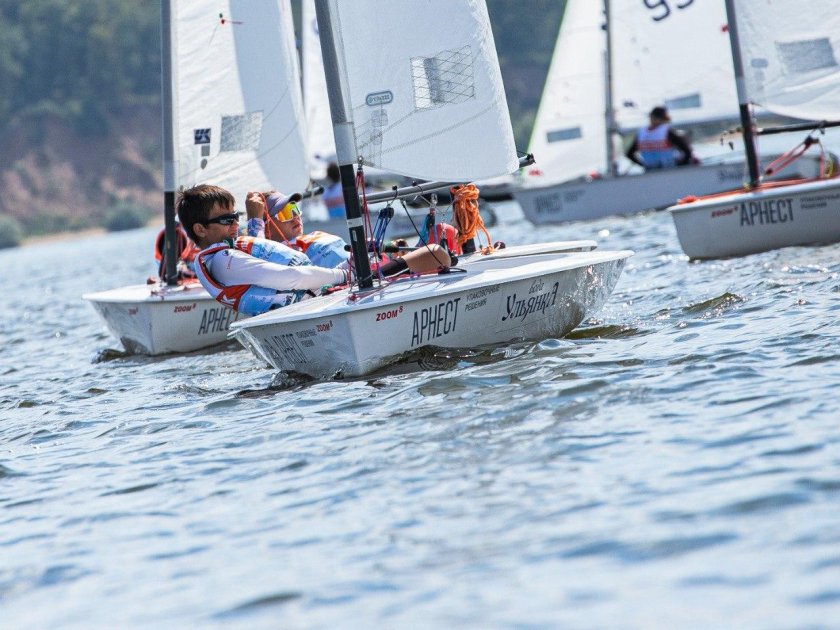 Соревнование по парусному спорту