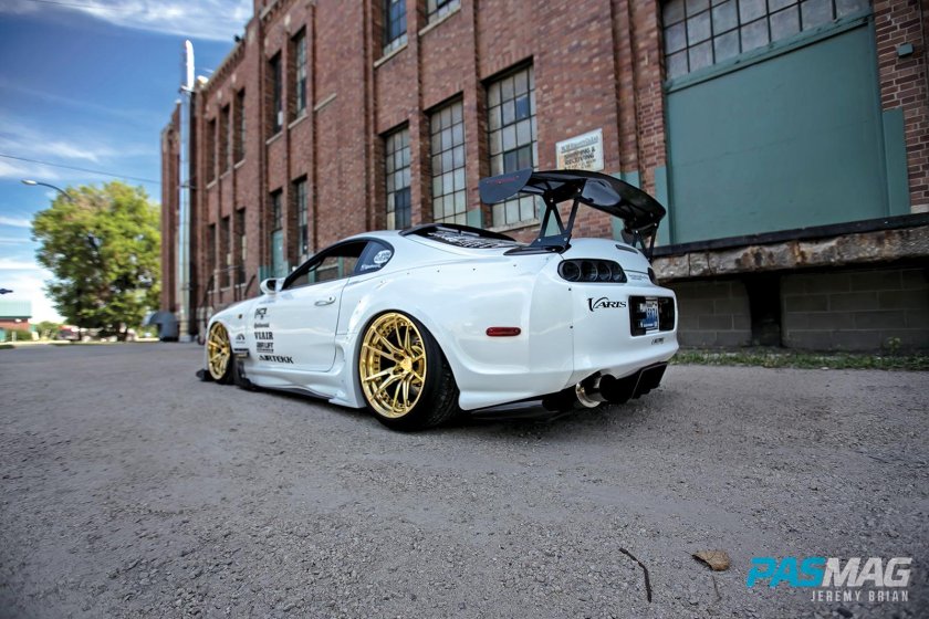 Тойота Супра Голд