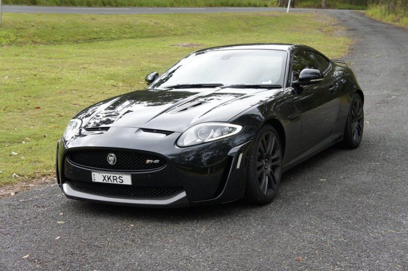 Ягуар XKR-S