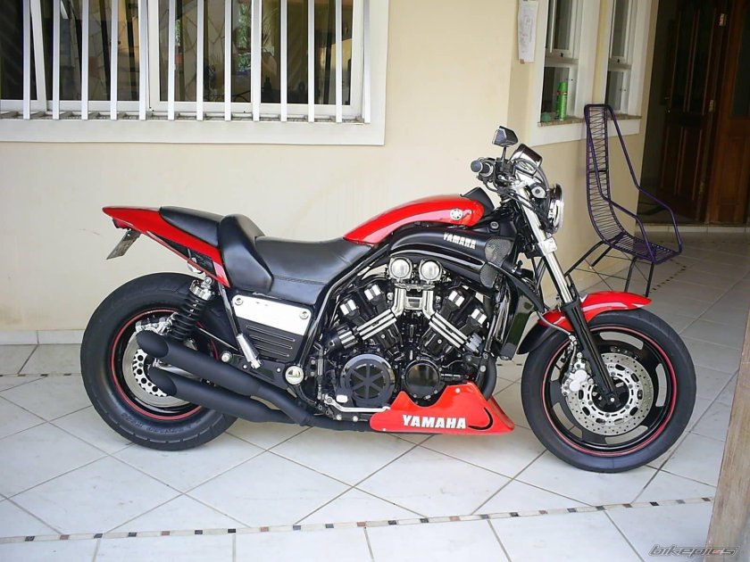Yamaha v-Max 1200