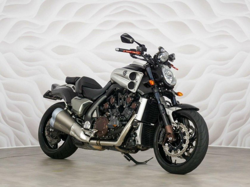 Yamaha v max 1700