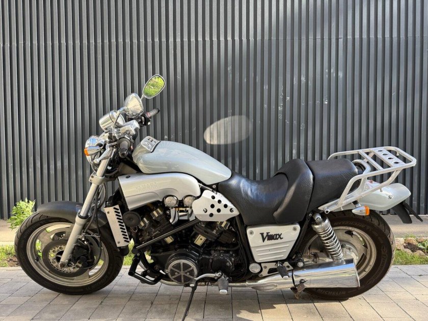 Yamaha vmax 1200