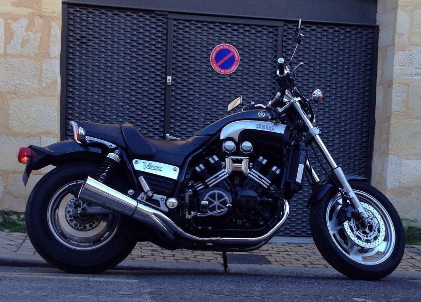 Yamaha v-Max 1200