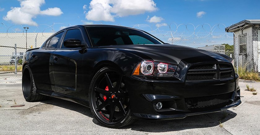 Додж Чарджер 2012