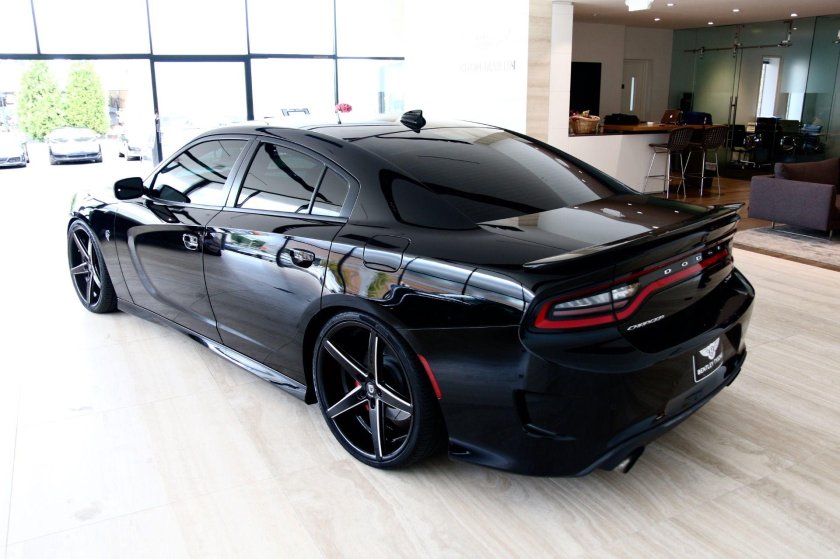 Додж Чарджер 2016 чёрный