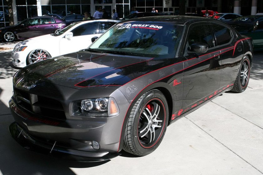 Додж Чарджер 2010