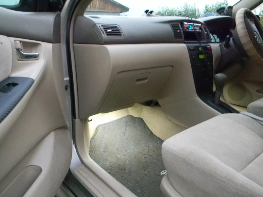 Тойота королла 120 салон